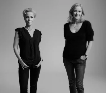 Książka Gillian Anderson inbsp;Jennifer Nadel już dostępna wnbsp;Polsce. MY to pozycja obowiązkowa dla kobiet pragnących zmiany