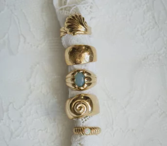 Prezentownik świąteczny odnbsp;KOPI: biżuteria, która podkreśla styl inbsp;emocje