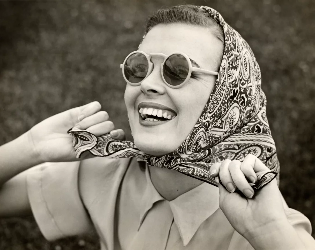 Śmiać się, nie płakać. Jak poczucie humoru pomaga nam wyjść z trudnych sytuacji