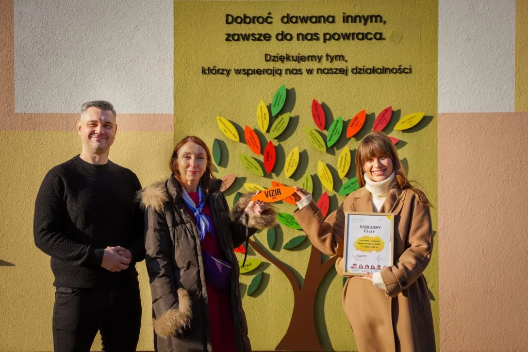 Codzienne wybory mają moc. Kampania charytatywna Razem uskrzydlamy mamy marki Vizir zmienia los potrzebujących kobiet