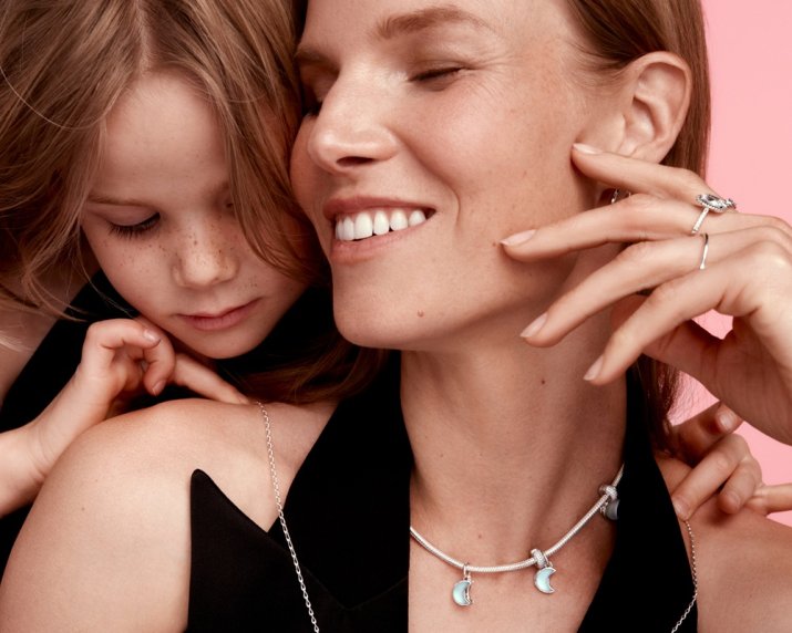 2025Q4G_platform_holiday_go_pc_bbl_model_07_pr_crops