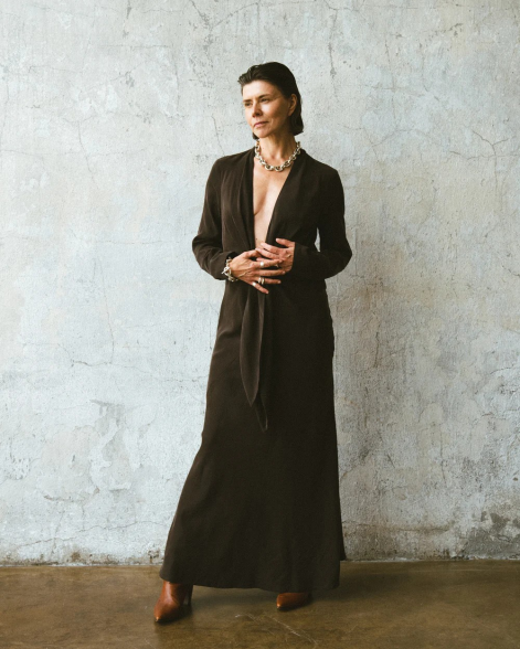 sukienki-wieczorowe-polskie-marki-the odder side