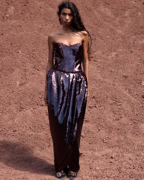 sukienki-wieczorowe-polskie-marki-vicher