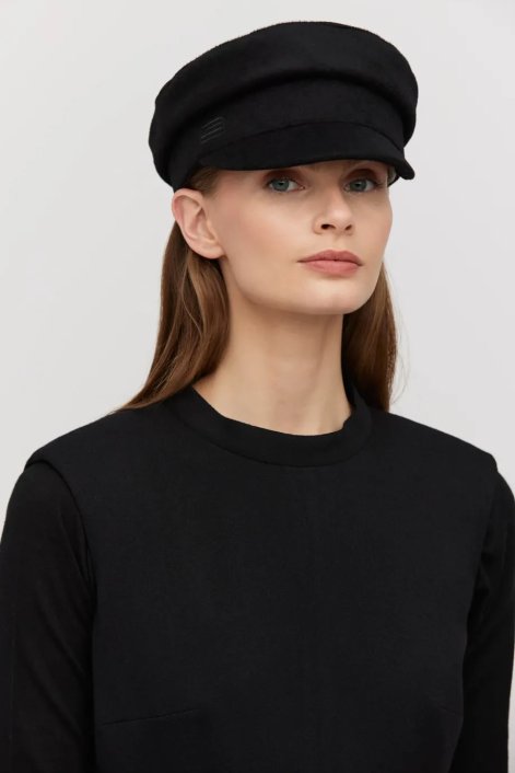 czarny-welniany-kaszkiet-patrizia-aryton