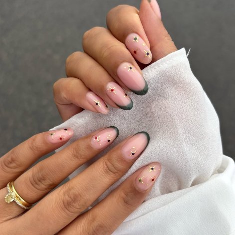 manicure-na-święta-inspiracje-12