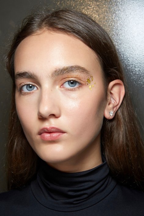 makijaż-wieczorowy-z-połyskiem-Hui bbt S23 002