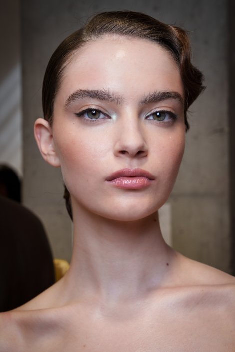 makijaż-wieczorowy-z-połyskiem-Tamara Ralph HC bks F25 010