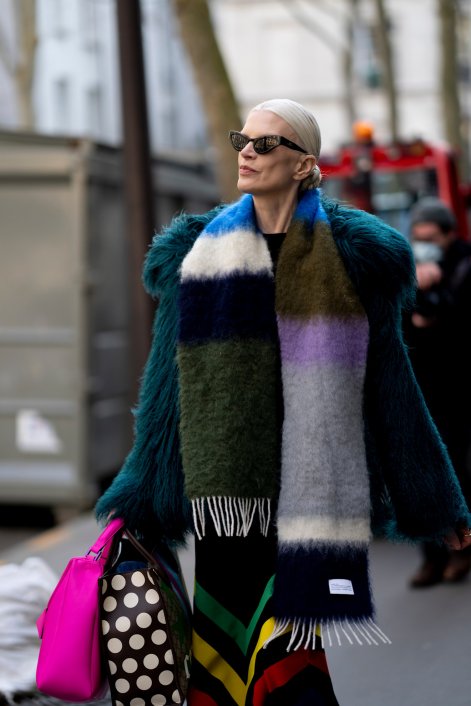 szaliki-XL-na-zimę-2025-2026-Paris str F22 1167