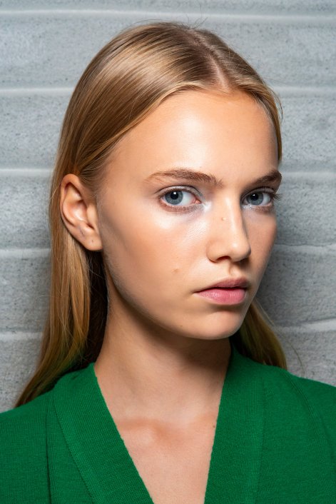 makijaż-wieczorowy-z-połyskiem-Hui bbt S22 002