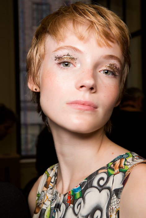 makijaż-wieczorowy-z-połyskiem-Kate Spade bbt S19 011