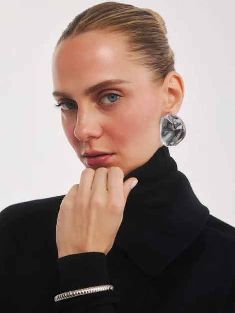 berries kolczyki 600 lustrzane-okragle-kolczyki-z-zywicy-oyster-2_600x