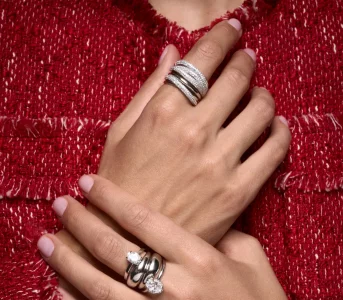 Złoto, srebro czy kolorowe kamienie? Razem znbsp;YES dobieramy biżuterię donbsp;świątecznych stylizacji