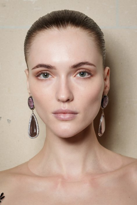 cool-toned-makeup-modny-makijaż-zima-2026-