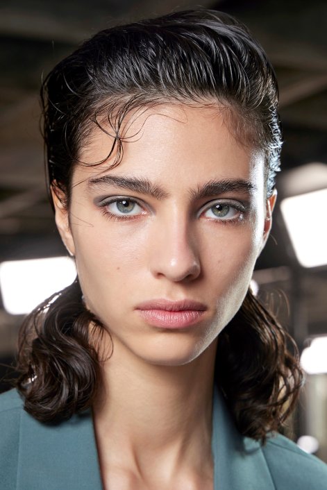 cool-toned-makeup-modny-makijaż-zima-2026-Van Noten bbt S23 012 (1)