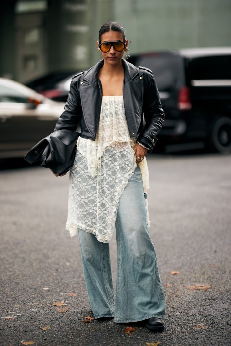 koronka-laced-up-trendy-moda-2026-Paris str S25 1354