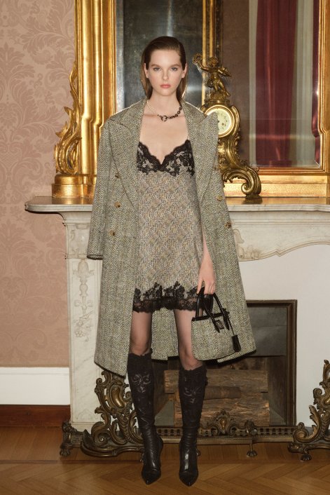 koronka-laced-up-trendy-moda-2026-Scervino PreFall PO F26 012