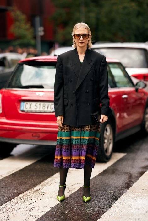 modne-stylizacje-z-marynarką-2026-Milano str S26 2135