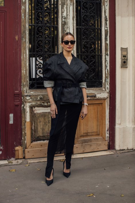 modne-stylizacje-z-marynarką-2026-Paris str S26 1094