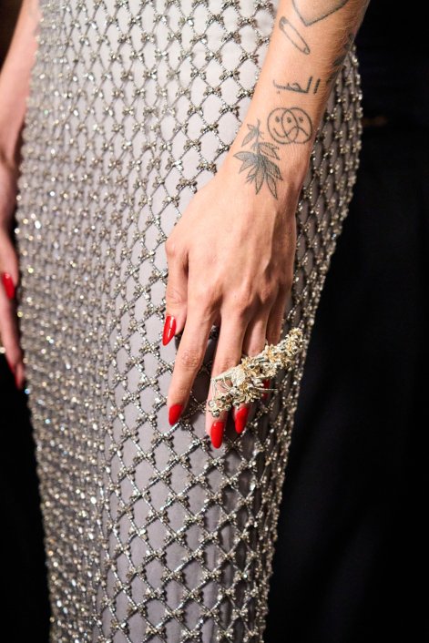 modne-kolory-paznokci-2026