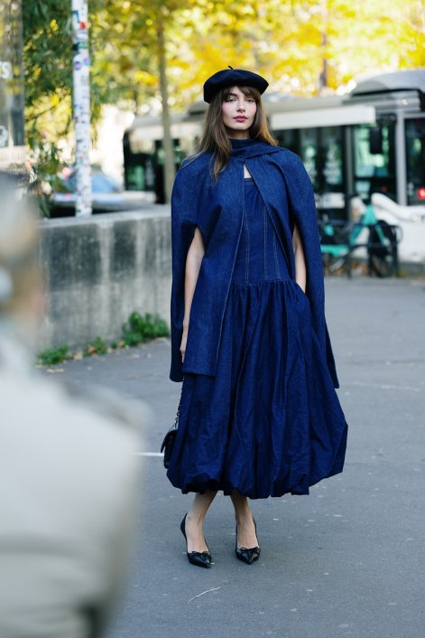 sukienki-z-obniżoną-talia-trendy-moda-2026-stylizacje-Paris str S26 2916