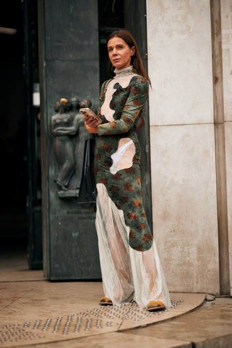 khaki-coded-trend-2026-modne-stylizacje-Paris HC str F25 0463