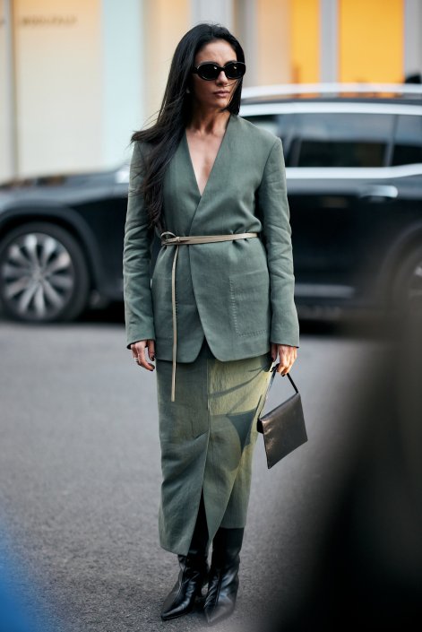khaki-coded-trend-2026-modne-stylizacje-New York str F25 0677