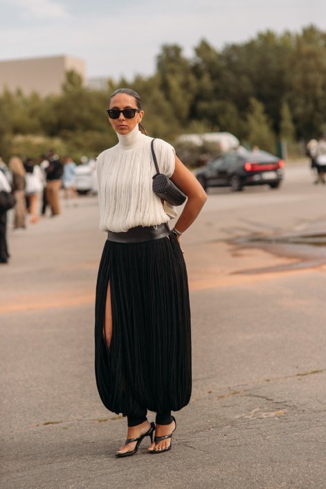 harem-pants-trendy-moda-wiosna-lato-2026-stylizacje-Copenhagen str S26 0349