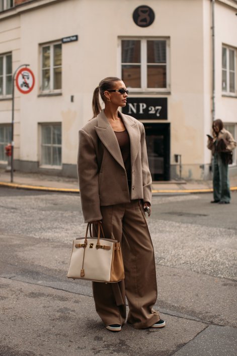 street-style-Kopenhaga-modne-stylizacje-na-sezon- wiosna-iato-2026-Copenhagen str S26 0066