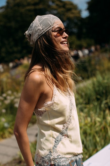 street-style-Kopenhaga-modne-stylizacje-na-sezon-wiosna-iato-2026-Copenhagen str S26 0201