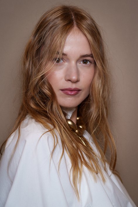 modny-makijaż-2026-trendy-z-pokazów-Zimmermann bks S26 025 (1)