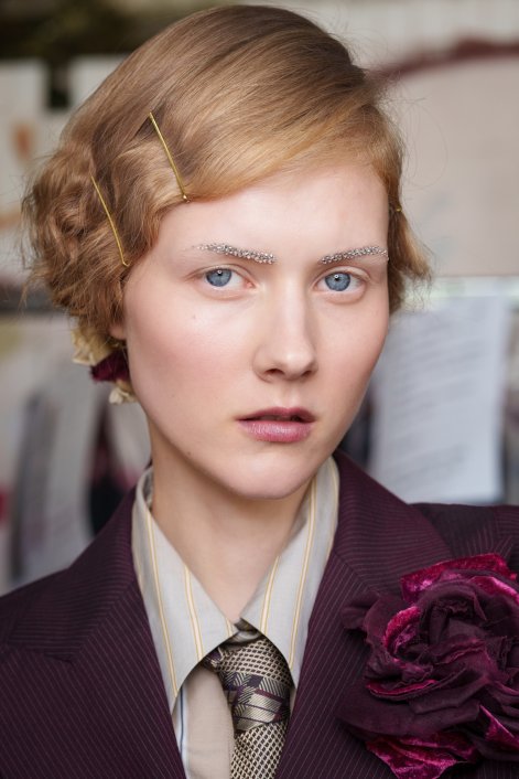 modny-makijaż-2026-trendy-z-pokazów-Antonio Marras bks S26 077