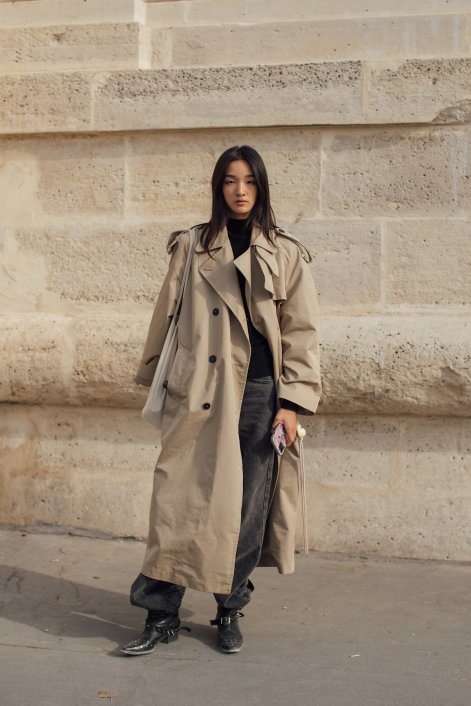 modne-trencze-wiosna-lato-2026-stylizacje-street-style-Paris str S26 0722