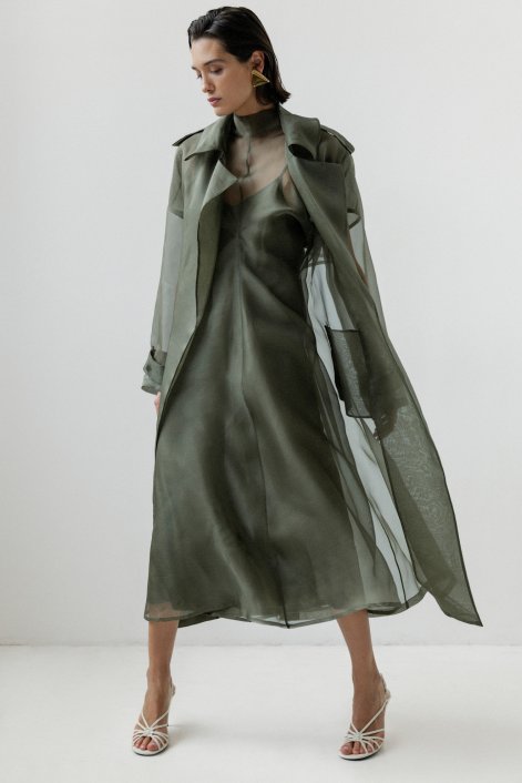 modne-trencze-wiosna-lato-2026-trendy-pokazy-mody-Tosi PO S26 016