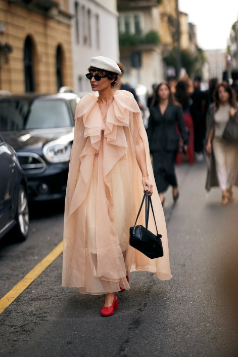 cloud-dancer-kolor-pantone-2026-modne-stylizacje-Milano str S26 0187