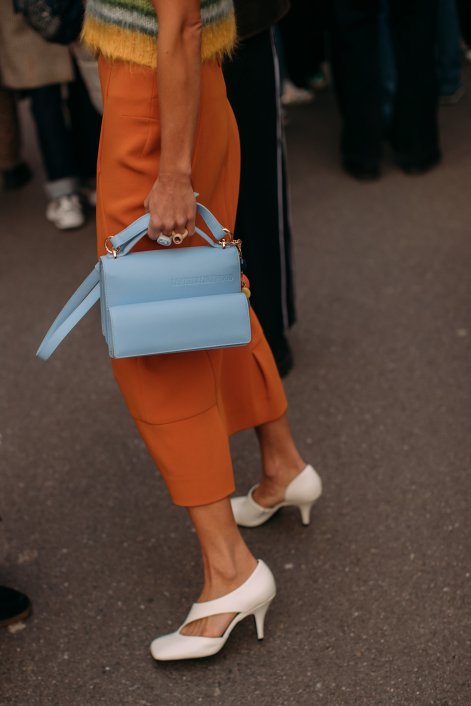 cloud-dancer-kolor-pantone-2026-modne-stylizacje-Milano str F25 0467