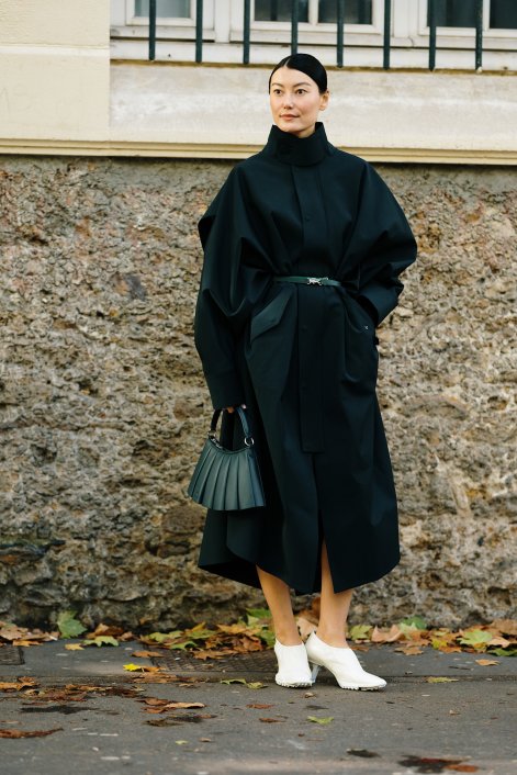 paryski-tydzien-mody-street-style-modne-stylizacje-wiosna-lato-2026-Paris str S26 1920