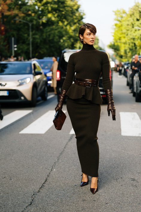 pasek-XL-modny-dodatek-trendy-wiosna-lato-2026-stylizacje-Milano str S26 0912