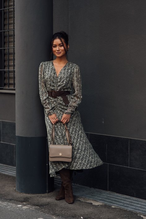 pasek-XL-modny-dodatek-trendy-wiosna-lato-2026-stylizacje-Milano str S26 1045