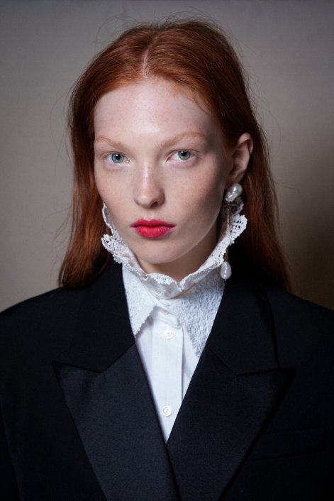 modne-kolory-ust-trendy-wiosna-lato-2026-Erdem bks S26 011