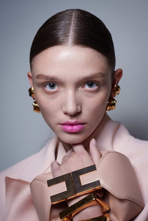 modne-kolory-ust-trendy-wiosna-lato-2026-Elisabetta Franchi bks S26 001