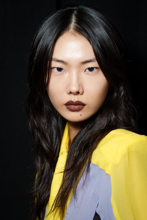 modne-kolory-ust-trendy-wiosna-lato-2026-Off White bks S26 035