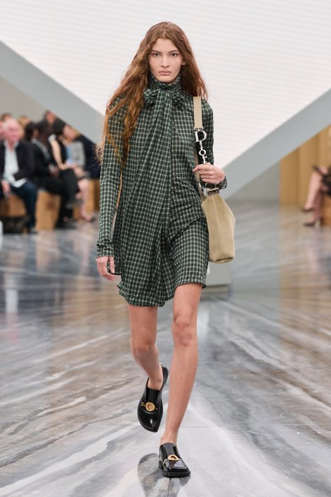 krata-modny-deseń-trendy-wiosna-lato-2026-Christian Dior S26 070