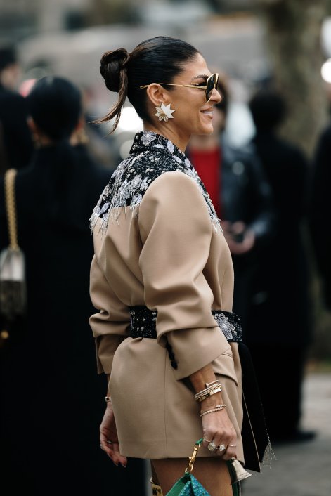 fryzury z tygodnia mody w Paryżu 24