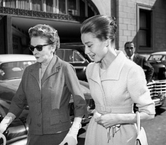 8 zwrotów, które pokazują, że pochodzimy znbsp;dobrego domu. Robią wrażenie odnbsp;pierwszej chwili