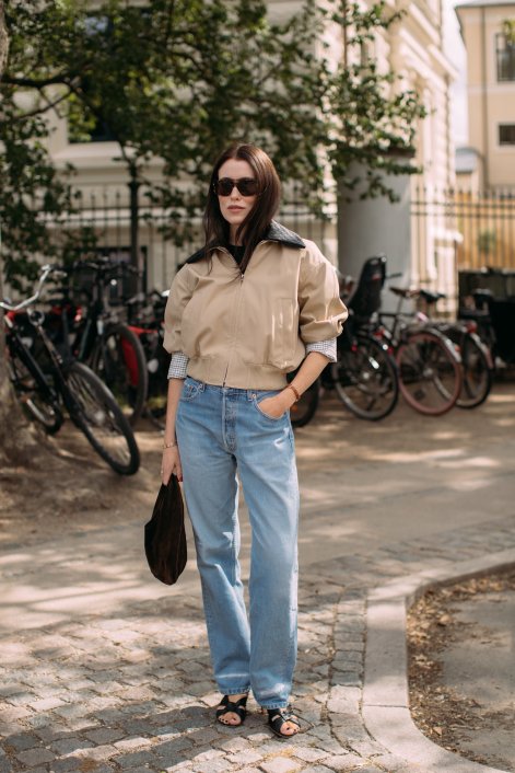 jeansy-z-prostą-nogawką-trendy-wiosna-lato-2026-Copenhagen str S26 0226