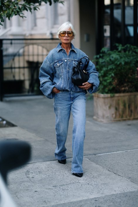 jeansy-z-prostą-nogawką-trendy-wiosna-lato-2026-New York str S26 0590