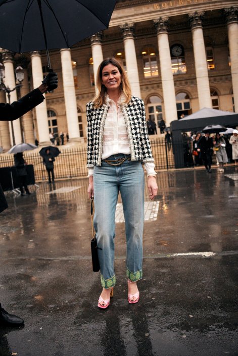 jeansy-z-prostą-nogawką-trendy-wiosna-lato-2026-Paris HC str S25 1015