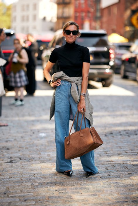 sweter-lub-koszula-jako-akcent-stylizacji-trendy-wiosna-lato-2026-New York str S26 0856