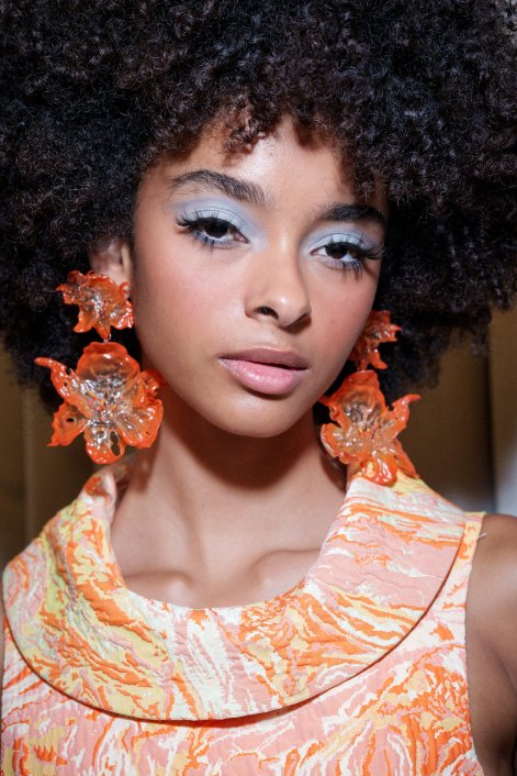 kolorowe-powieki-modny-makijaż-oczu-wiosna-lato-2026-Costelloe bks S26 008