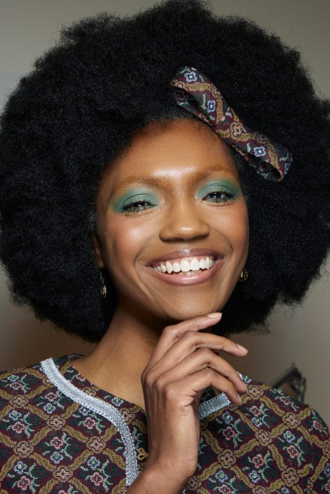 kolorowe-powieki-modny-makijaż-oczu-wiosna-lato-2026-Victor Souza bks F23 007